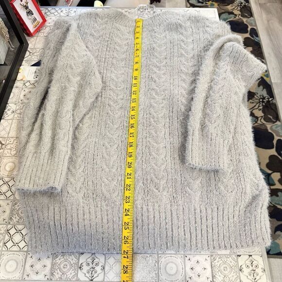 Lucky Brand NWT V-Neck Relaxed Gray Fit Eyelash Sweater Oversized Size Med - Picture 9 of 10
